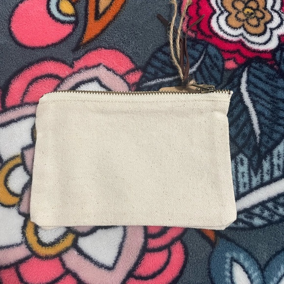 “On Beach Time” mini zipper pouch, Brand New with Tags - Picture 2 of 2